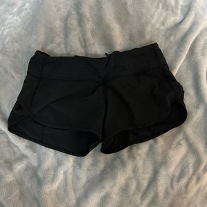 Lululemon Speed Up Size 6